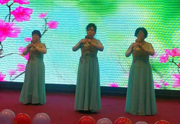 葫芦丝演奏